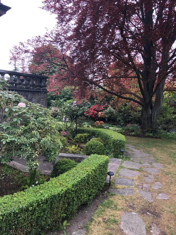 Prior Castle Bed & Breakfast Victoria