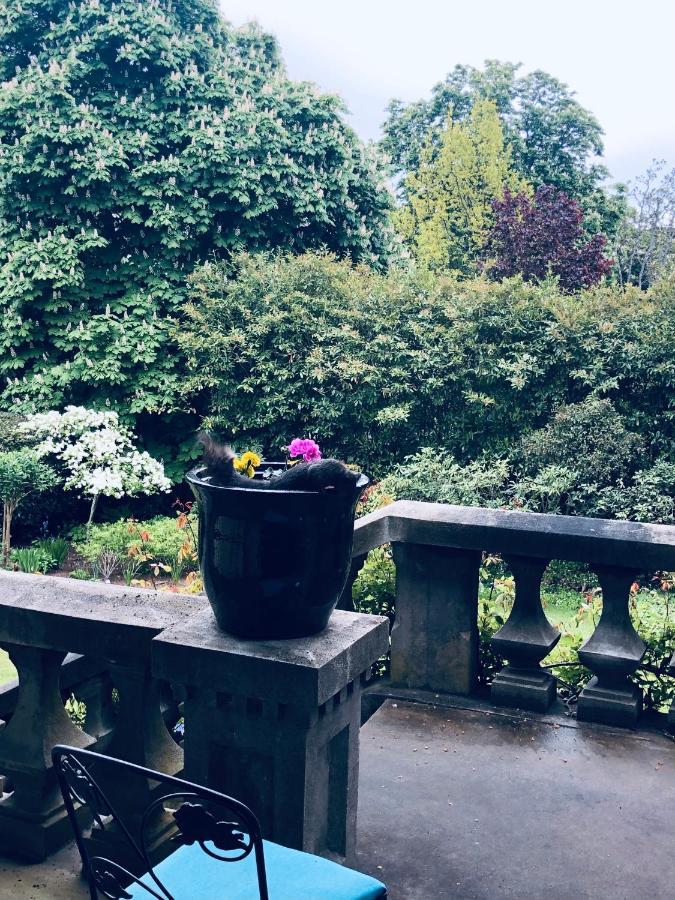 Prior Castle Bed & Breakfast