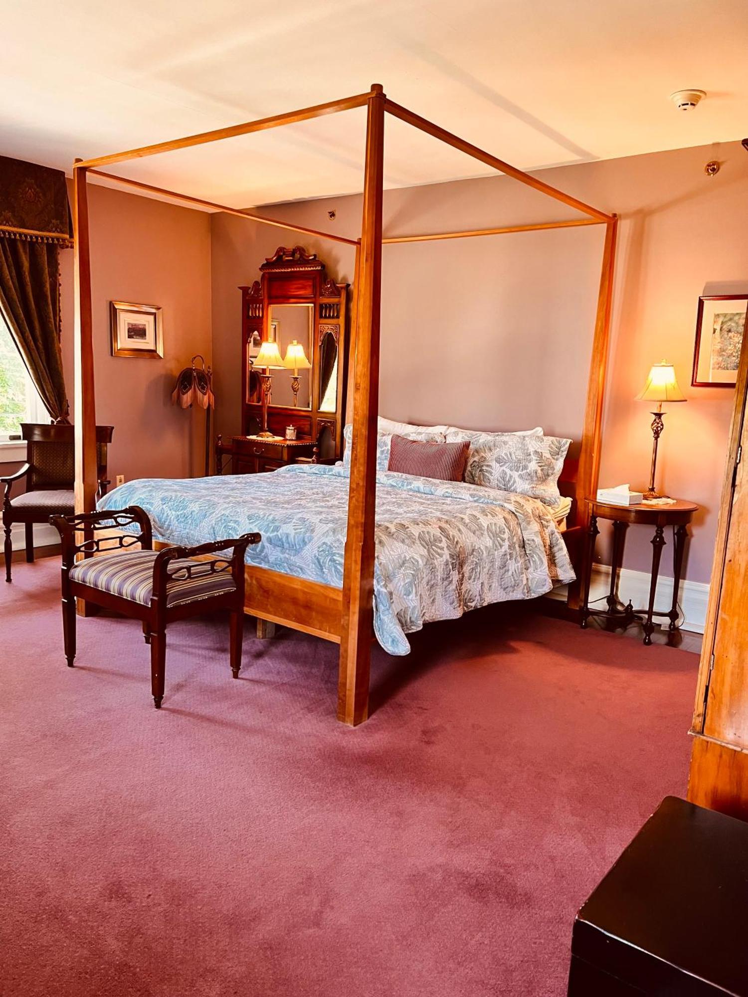 Prior Castle Bed & Breakfast