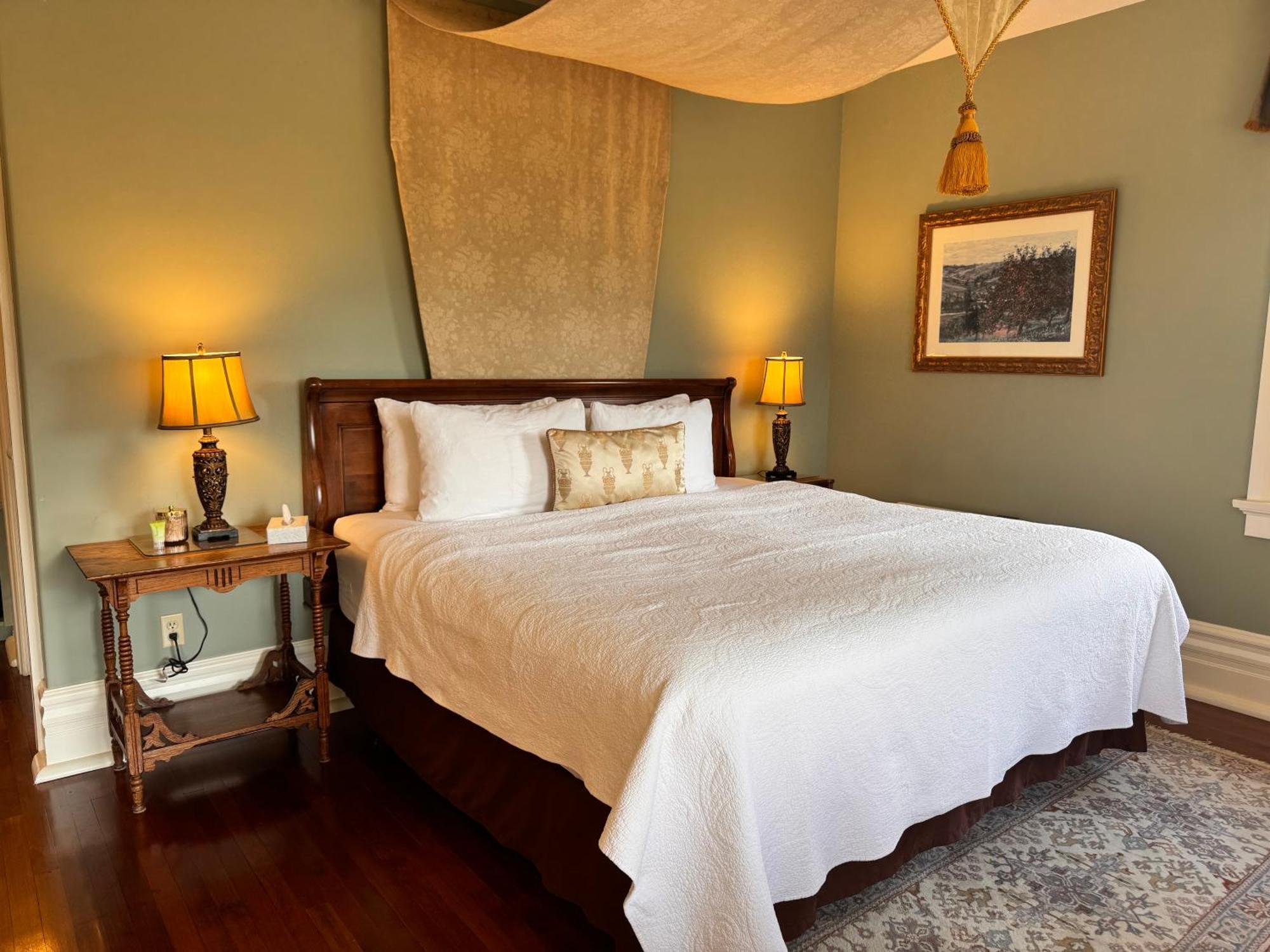 Prior Castle Bed & Breakfast