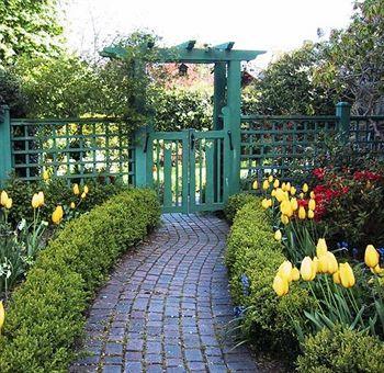 Prior Castle Bed & Breakfast
