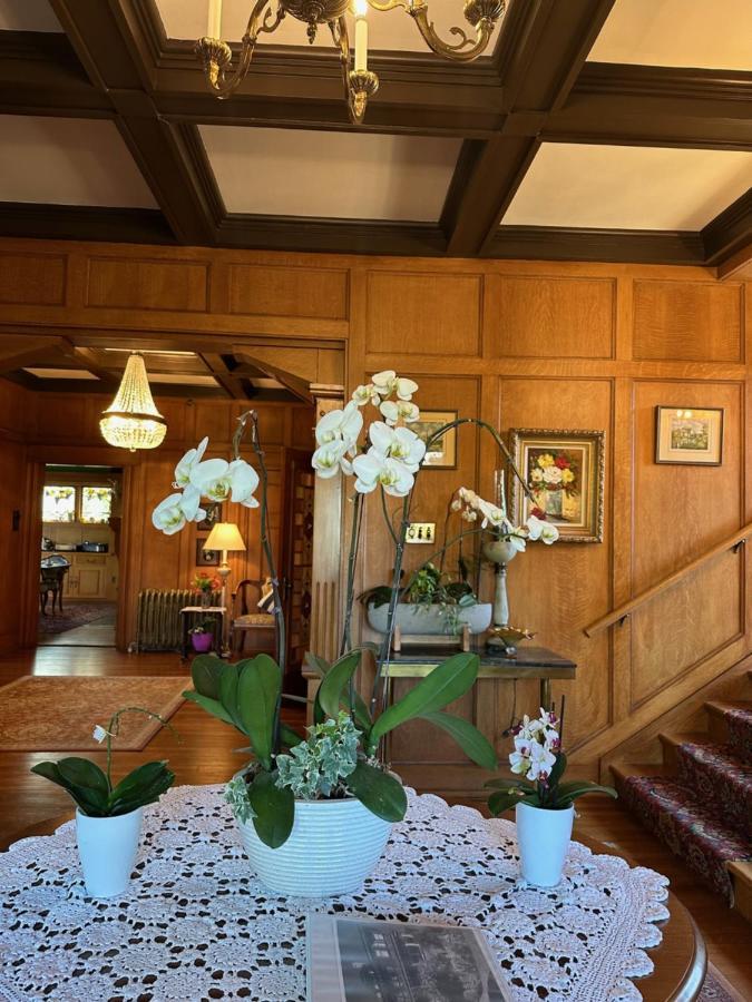 Prior Castle Bed & Breakfast Victoria